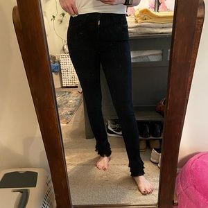 Super cute black skinny Frame Jeans